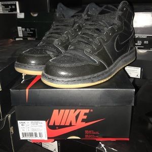 Jordan 1 Black 6.5gs